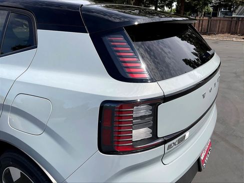 New 2026 Volvo EX30 Ultra w/ Climate Package image 25