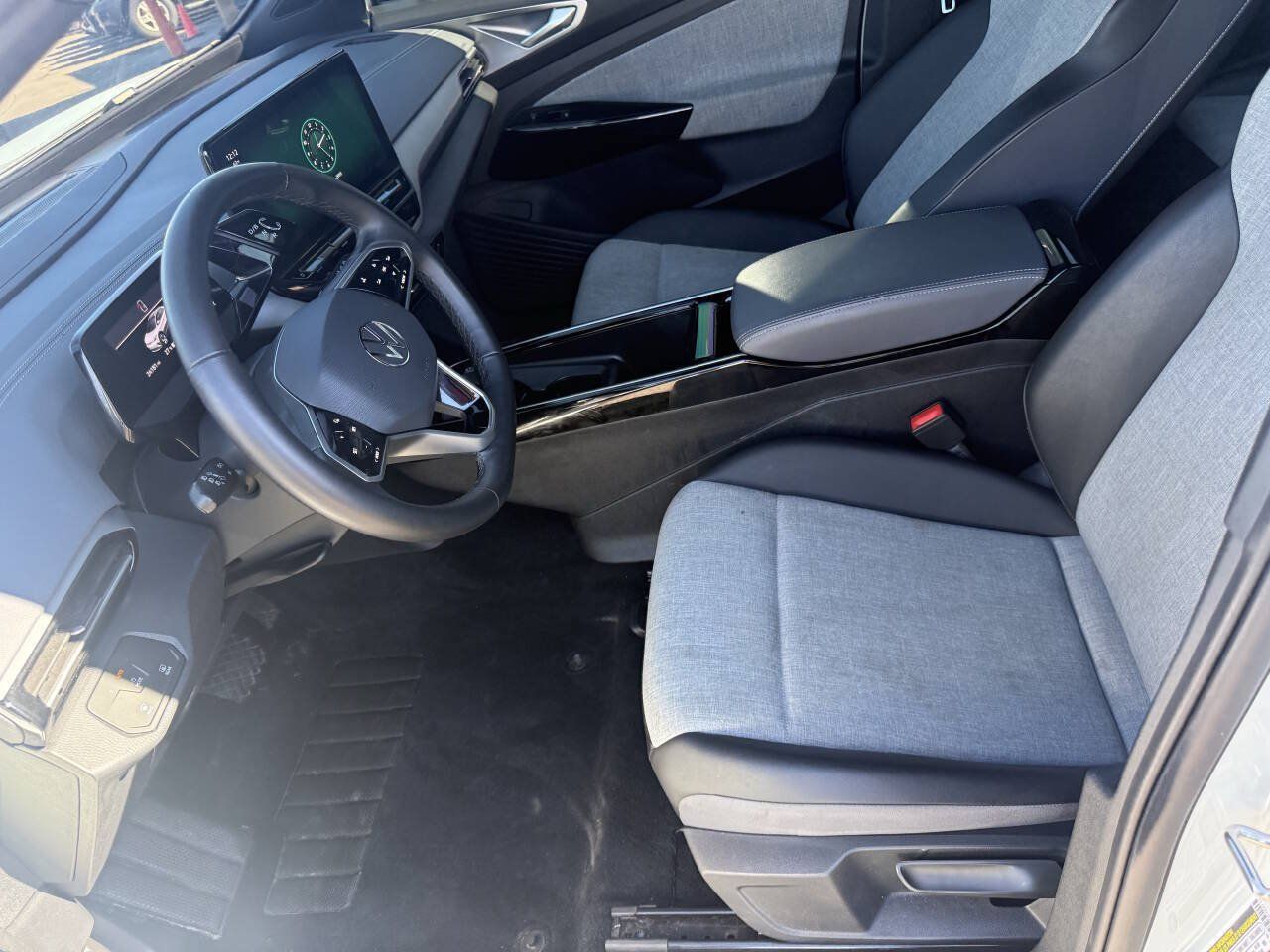 Used 2024 Volkswagen ID.4 2WD image 23