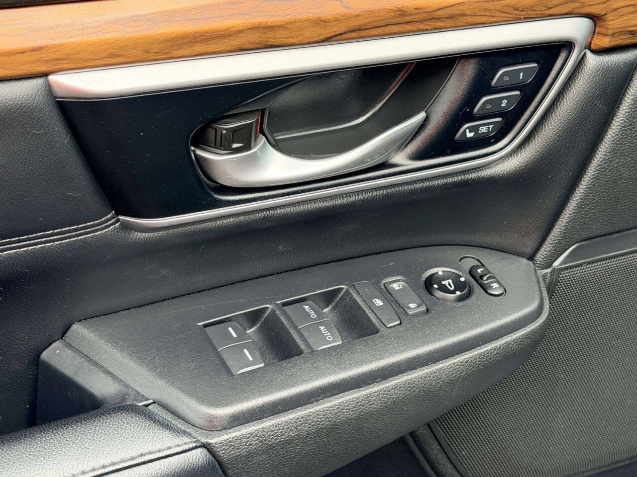 Used 2020 Honda CR-V EX-L image 19