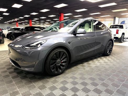 Used 2022 Tesla Model Y Performance AWD/4WD image 8