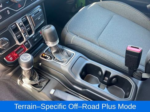 New 2025 Jeep Gladiator Willys image 11