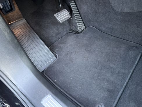 Certified 2025 Volvo XC90 B5 Plus image 17