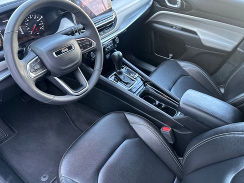 Used 2025 Jeep Compass Limited AWD/4WD image 11
