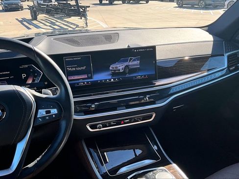 Used 2025 BMW X5 xDrive40i image 8