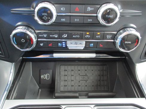 New 2025 Ford F150 Lariat w/ Equipment Group 502A High AWD/4WD image 16