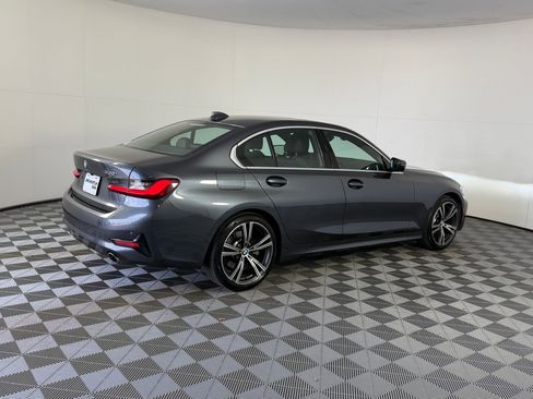 Used 2020 BMW 330i Sedan w/ Convenience Package image 9