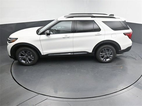 New 2025 Ford Explorer Active w/ Active Comfort Package image 23