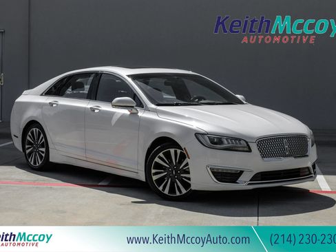 Used 2017 Lincoln MKZ Reserve FWD image 1