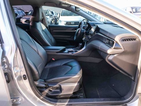 Used 2023 Toyota Camry SE w/ Protection Package (Q2) (TMS) FWD image 18