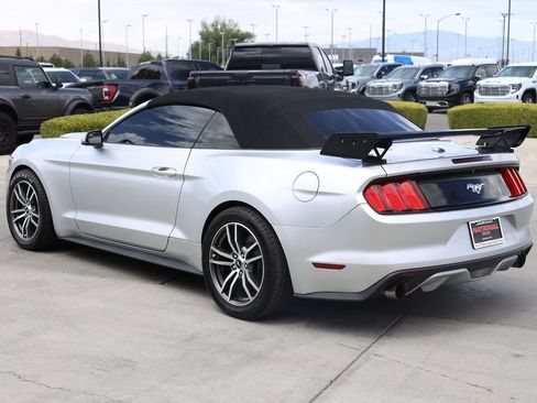 Used 2017 Ford Mustang Premium RWD image 4