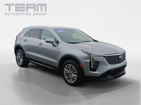 Used 2024 Cadillac XT4 Premium Luxury image 1