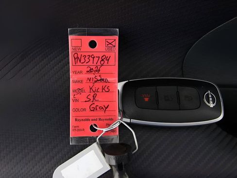 Used 2025 Nissan Kicks SR image 13