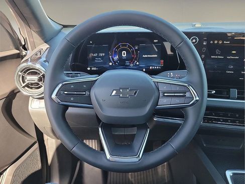 Used 2026 Chevrolet Equinox LT w/ Convenience Package II image 19