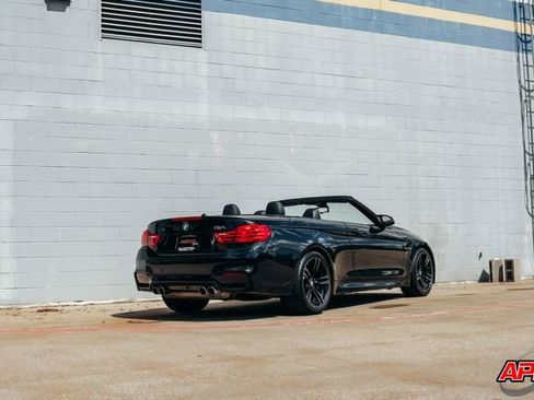 Used 2015 BMW M4 Convertible image 19