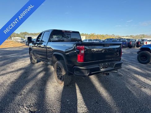 Used 2024 Chevrolet Silverado 3500 LTZ w/ LTZ Plus Package image 3