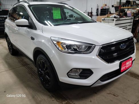 Used 2019 Ford Escape SEL image 1