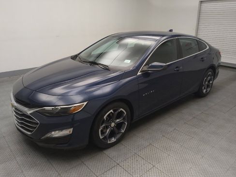 Used 2022 Chevrolet Malibu LT FWD image 2