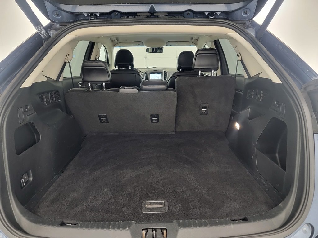 Used 2019 Ford Edge SEL w/ Equipment Group 201A AWD/4WD image 32