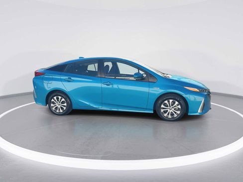 Certified 2021 Toyota Prius Prime LE FWD image 9