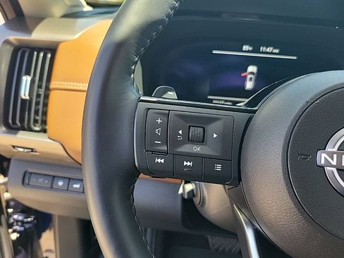 Used 2022 Nissan Pathfinder Platinum w/ Cargo Package FWD image 23