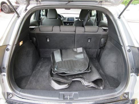 Used 2019 Honda HR-V Sport image 6