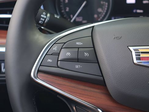 New 2026 Cadillac XT5 Premium Luxury w/ Driver Assist Package AWD/4WD image 19