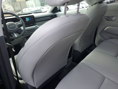 Used 2025 Hyundai Kona Limited image 13