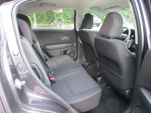 Used 2018 Honda HR-V LX image 18