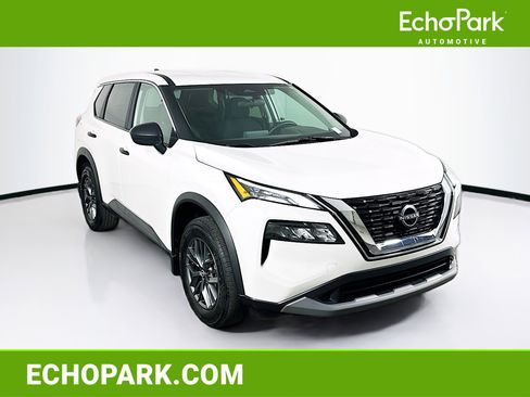 Used 2023 Nissan Rogue S image 1