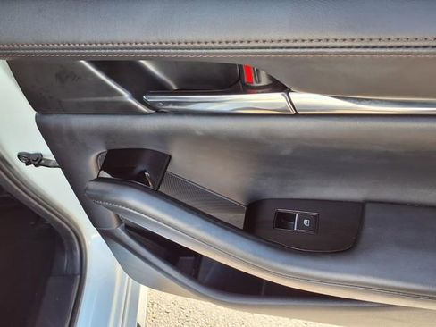 Used 2023 MAZDA MAZDA3 s image 24