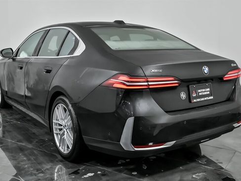 Used 2024 BMW 530i xDrive 530i xDrive w/ M Sport Package image 9