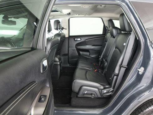 Used 2018 Dodge Journey Crossroad w/ Nav & Sun Group AWD/4WD image 39