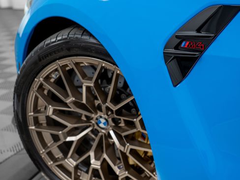 Used 2025 BMW M4 CS AWD/4WD image 32