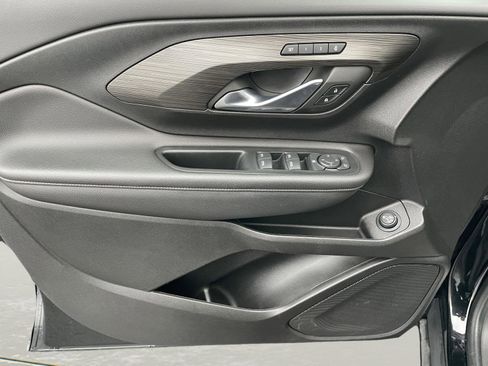 Used 2022 GMC Terrain SLT image 22