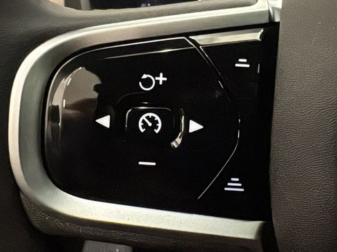 New 2026 Volvo XC90 T8 Plus image 13