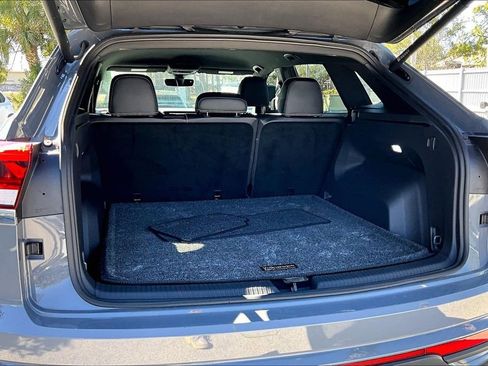 Certified 2024 Volkswagen Atlas Cross Sport SE image 15