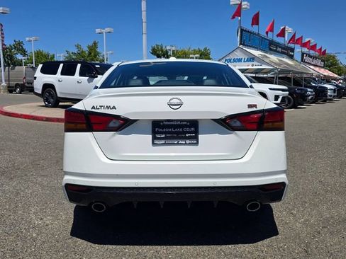 Used 2024 Nissan Altima 2.5 SR FWD image 5