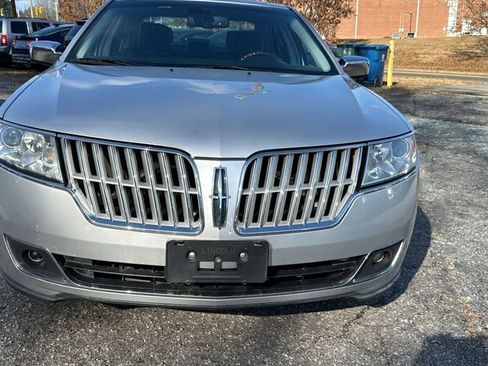 Used 2011 Lincoln MKZ Hybrid w/ 202A Rapid Spec Order Code image 2