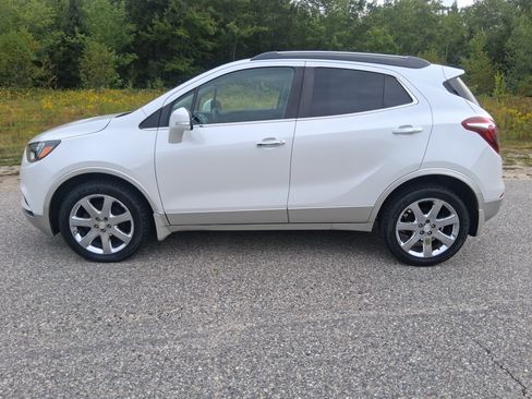 Used 2017 Buick Encore Essence w/ Experience Buick Package AWD/4WD image 8