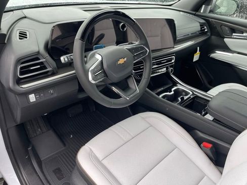 New 2026 Chevrolet Traverse High Country w/ LPO, Floor Liner Package FWD image 18