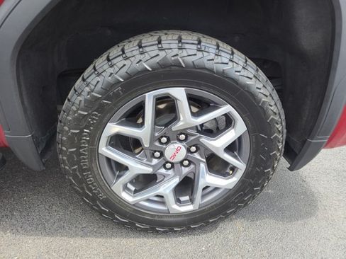 Used 2024 GMC Sierra 1500 SLT w/ SLT Premium Plus Package AWD/4WD image 44