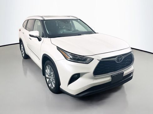 Used 2020 Toyota Highlander Limited AWD/4WD image 1