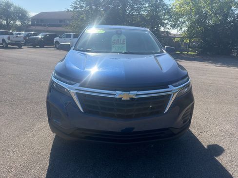 Used 2022 Chevrolet Equinox LS FWD image 2