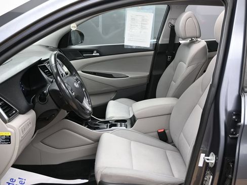 Used 2017 Hyundai Tucson Value AWD/4WD image 19