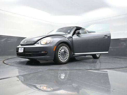 Used 2013 Volkswagen Beetle 2.5 image 31