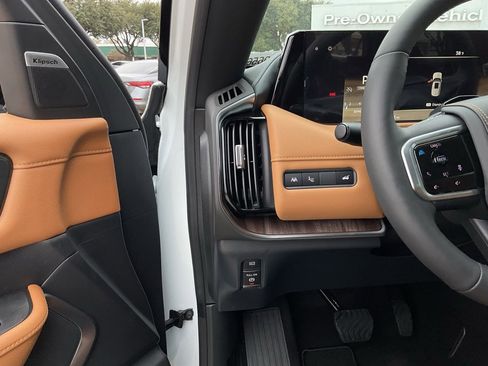 New 2026 Nissan Armada Platinum Reserve image 34