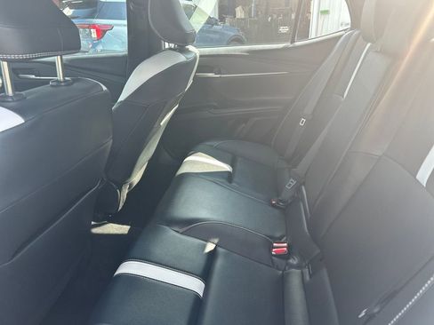 Used 2025 Toyota Camry SE image 25