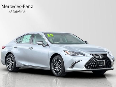 Used 2025 Lexus ES 350 w/ Premium Package FWD image 9