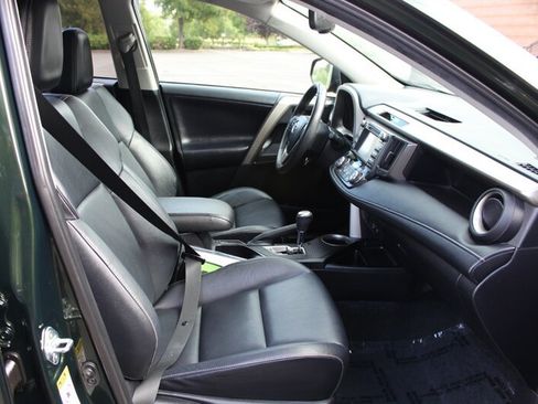 Used 2013 Toyota RAV4 Limited AWD/4WD image 18