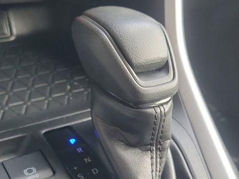 Used 2025 Toyota RAV4 XLE FWD image 17